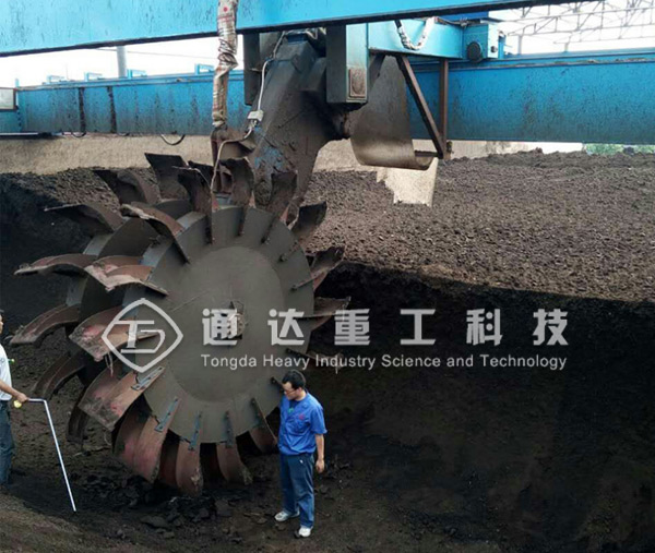 秸稈制作有機(jī)肥生產(chǎn)線流程工藝，秸稈有機(jī)肥生產(chǎn)線設(shè)備廠家哪家好