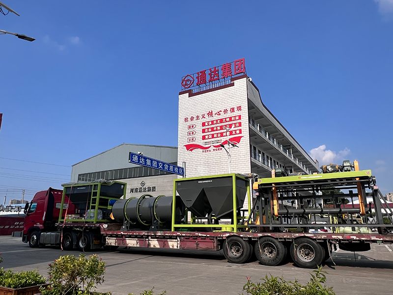 雞屎加工有機(jī)肥的小型設(shè)備特點(diǎn)，投資預(yù)算